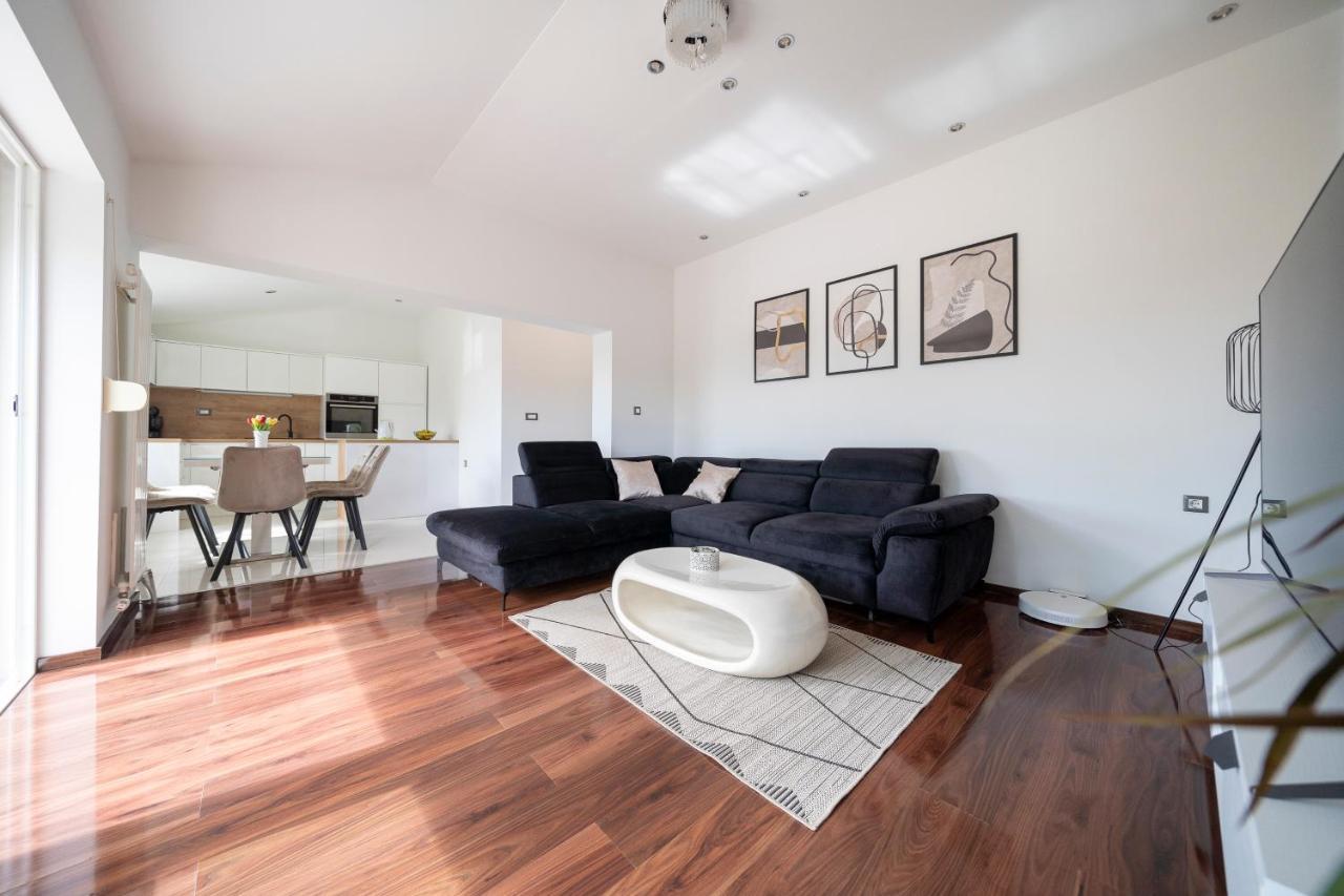 Apartment Absolute Gray زادار المظهر الخارجي الصورة